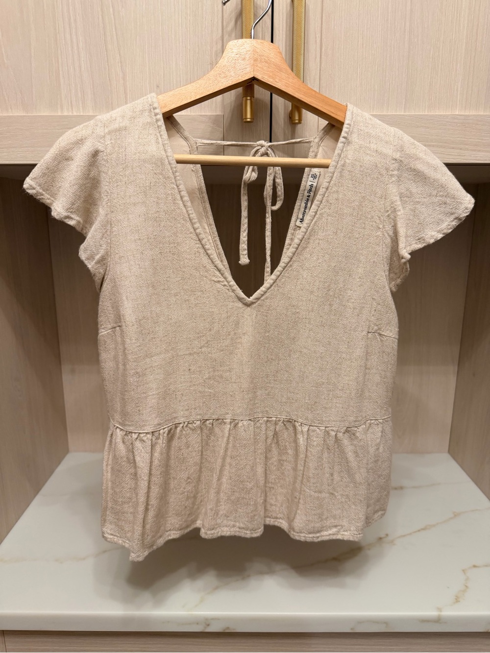Abercrombie & Fitch Natural Linen Peplum V-Neck Top